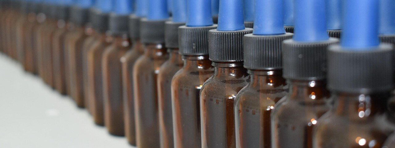 Pipettflaskor med medicin