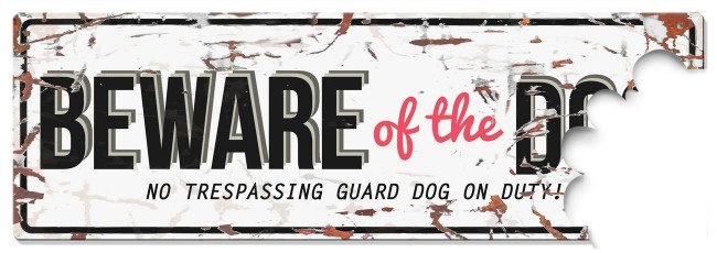 Varningsskylt Beware of the dog vit 40x13,5cm