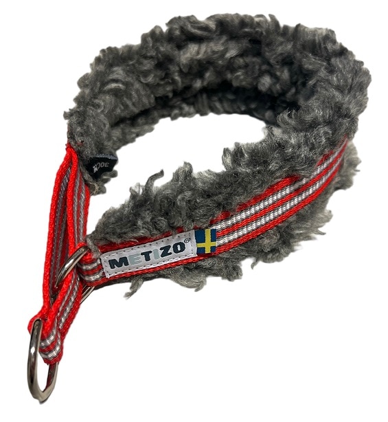 Metizo Halsband Röd Fårskinnsimitation flera storlekar