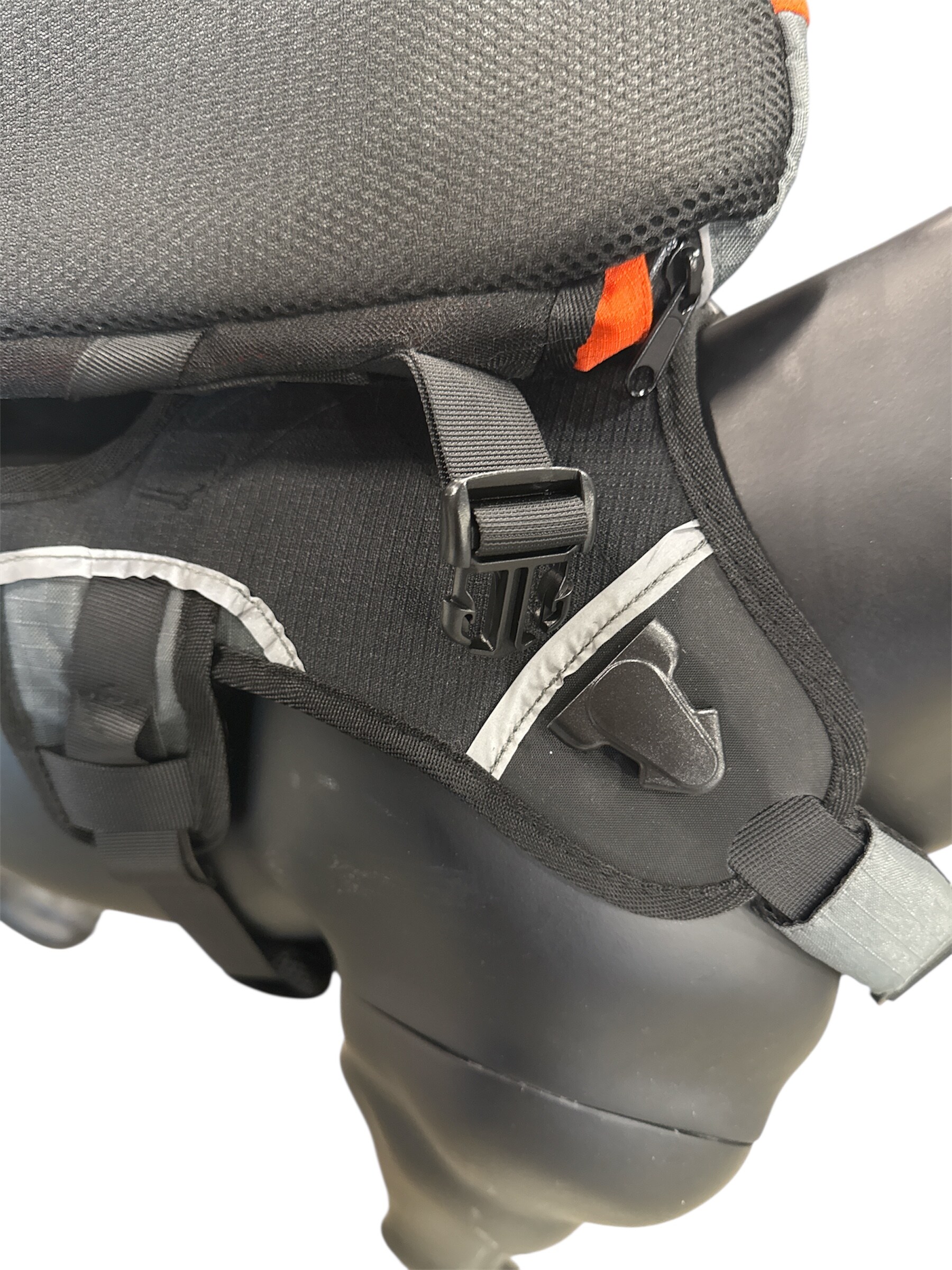 Klövjeväska orange/grå/svart - flera storlekar