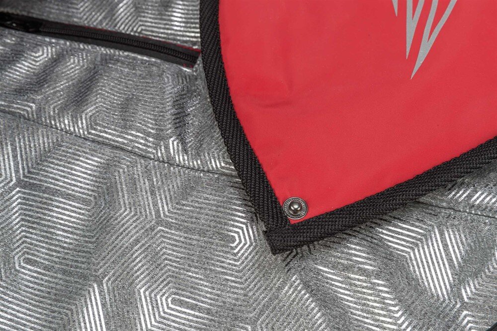 Vintertäcke Explore Thermo röd (8 storlekar)